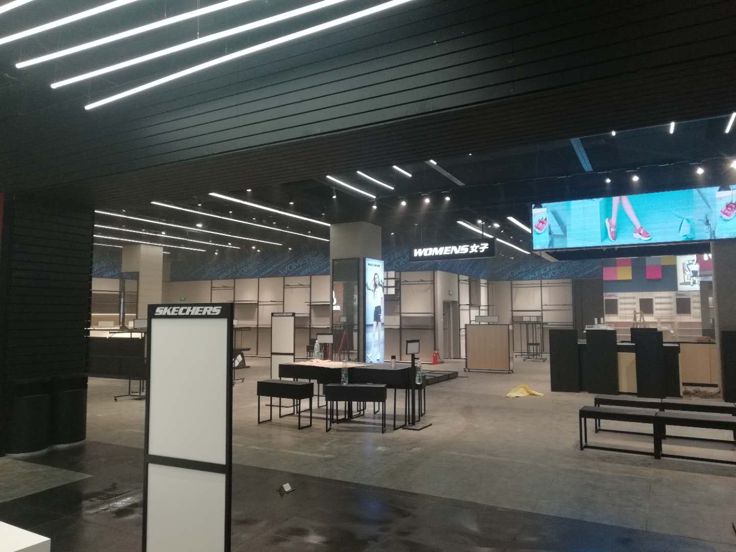 鞋帽展柜
